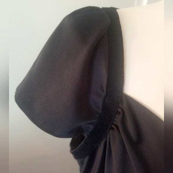 Black Satin Empire Waist Sweetheart Neckline Top w Velvet Trim - Picture 3 of 5